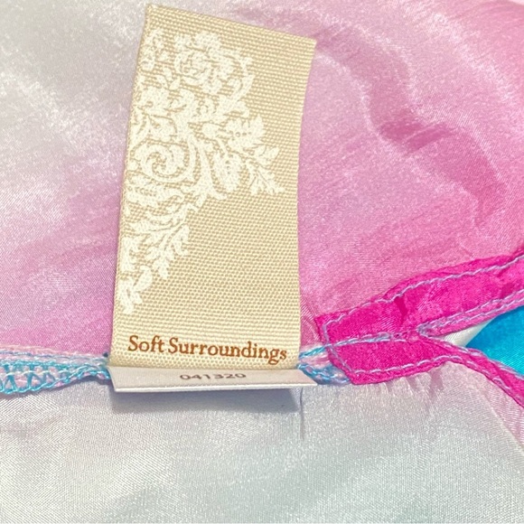 Soft Surroundings 100% Silk Long Sleeve Blouse Tie Dye w/Trim and Buttons Size M - Picture 14 of 16